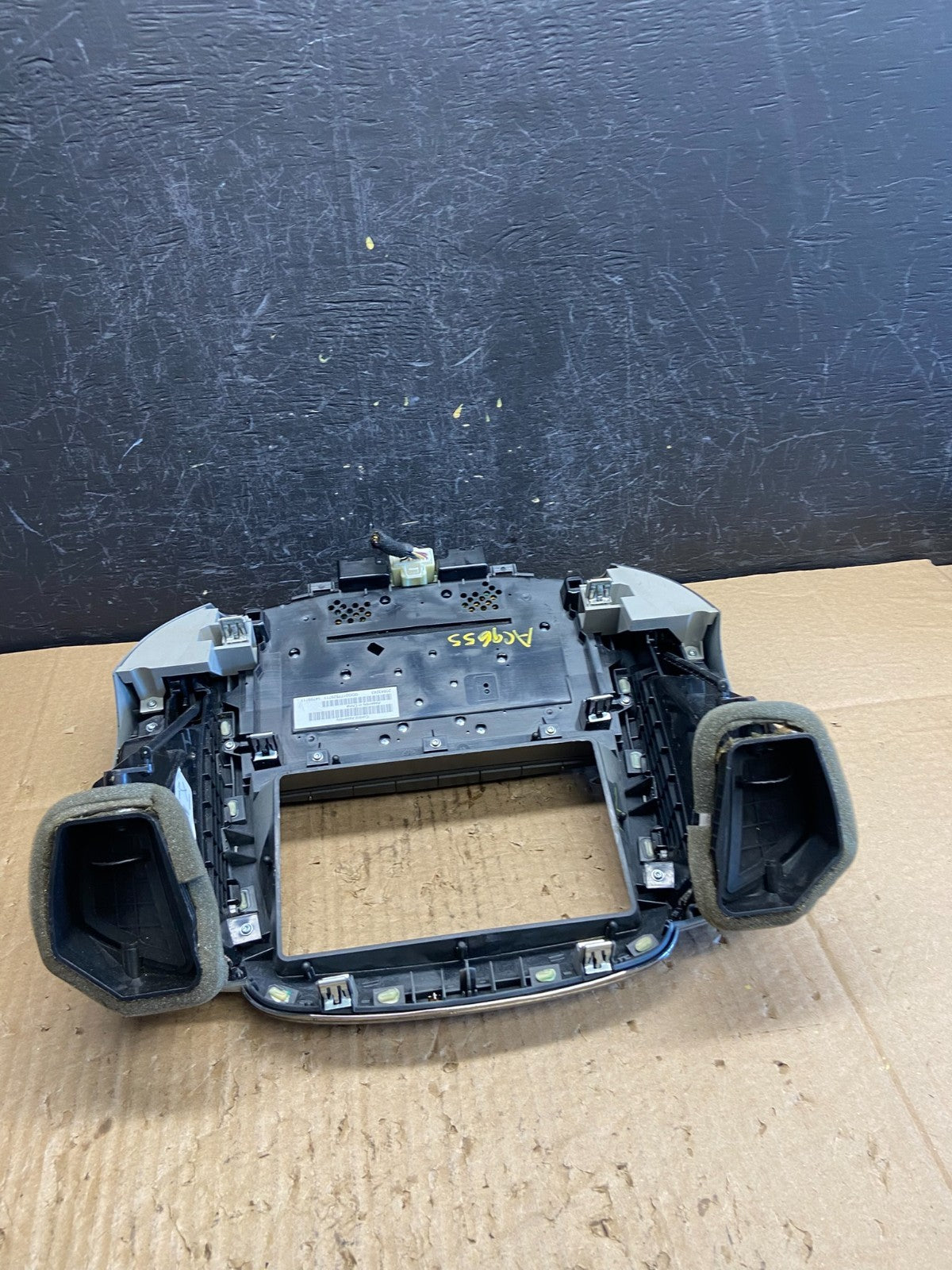 2010-2012 Buick Lacrosse Radio Climate Temperature Control Panel AC9655 DG5