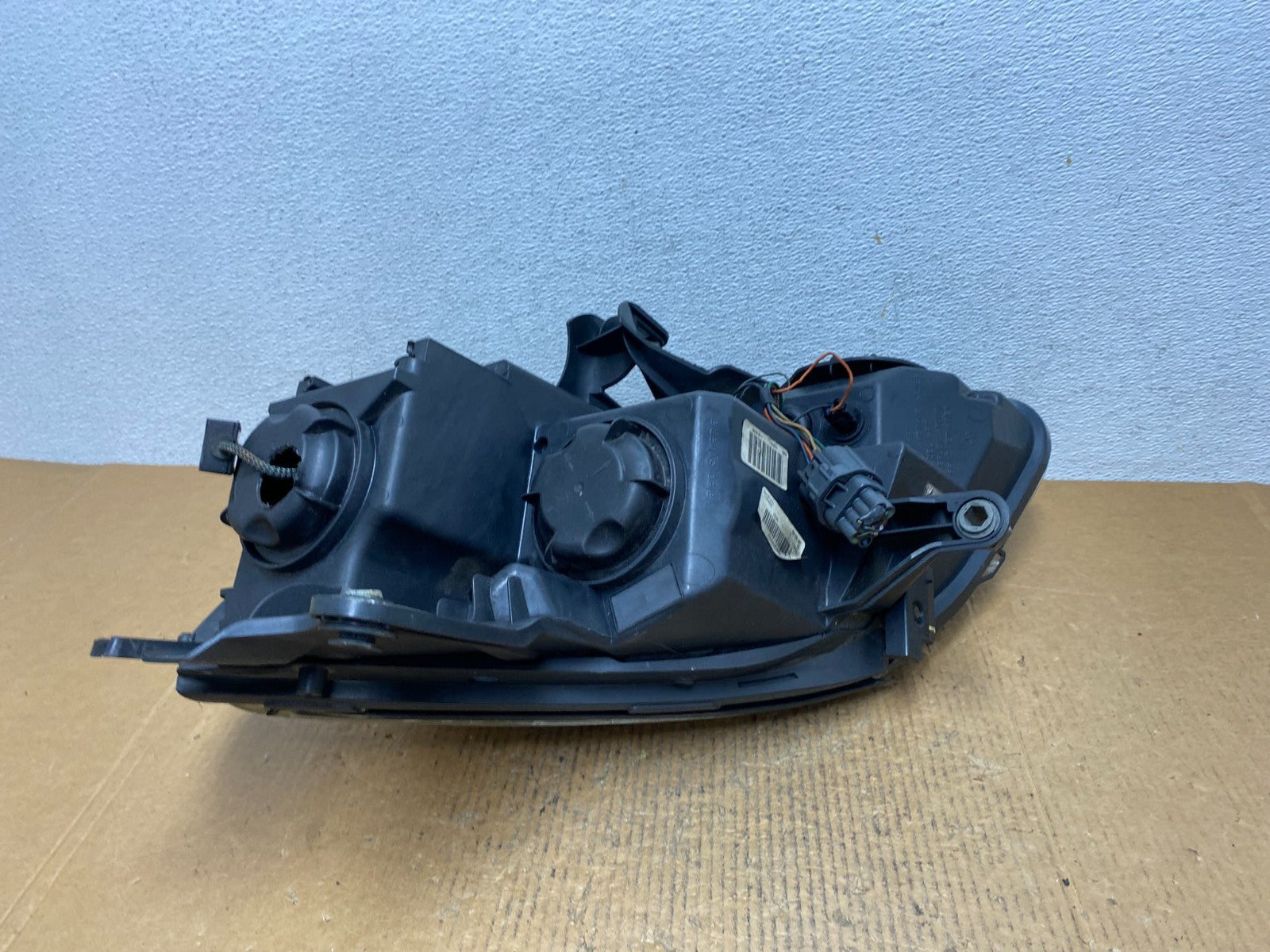 2007-2012 Gmc Acadia Halogen Headlight Right Passenger Side AE1377 DW11