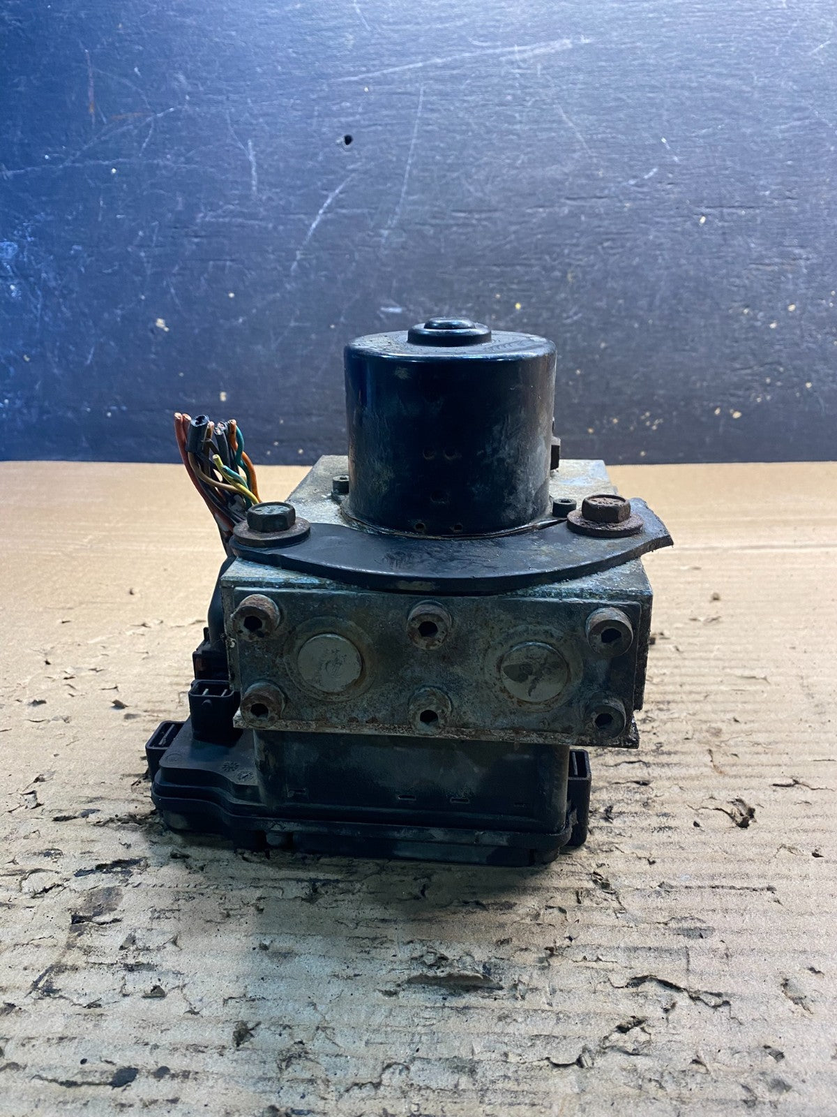 Wabco ABS Pump Hydraulic W/ Module P/N 4460470002 aa32333