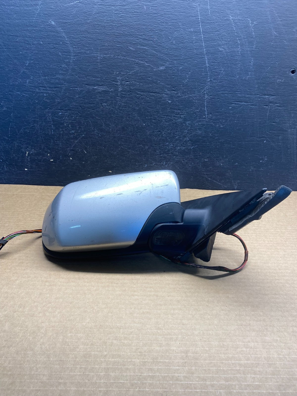 2001 to 2006 BMW 325i Right Passenger Side View Door Mirror AF4066 DG3