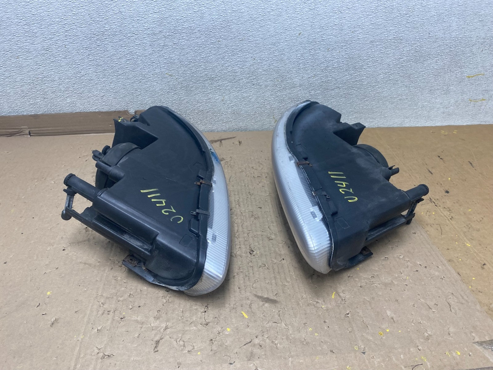 1996-2000 Chrysler Sebring Left+Right Side Halogen Headlights U2411 DW9
