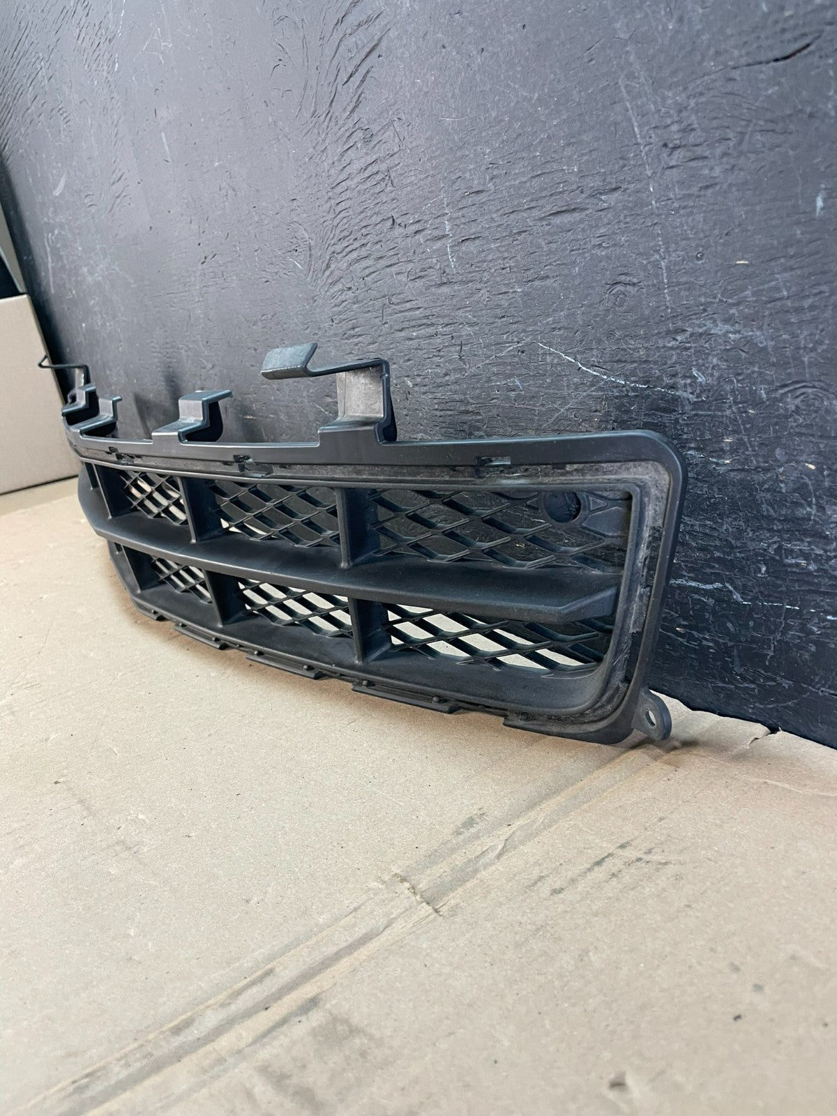 2010-2013 Buick Lacrosse Front Lower Grill Grille AD8413 DG1