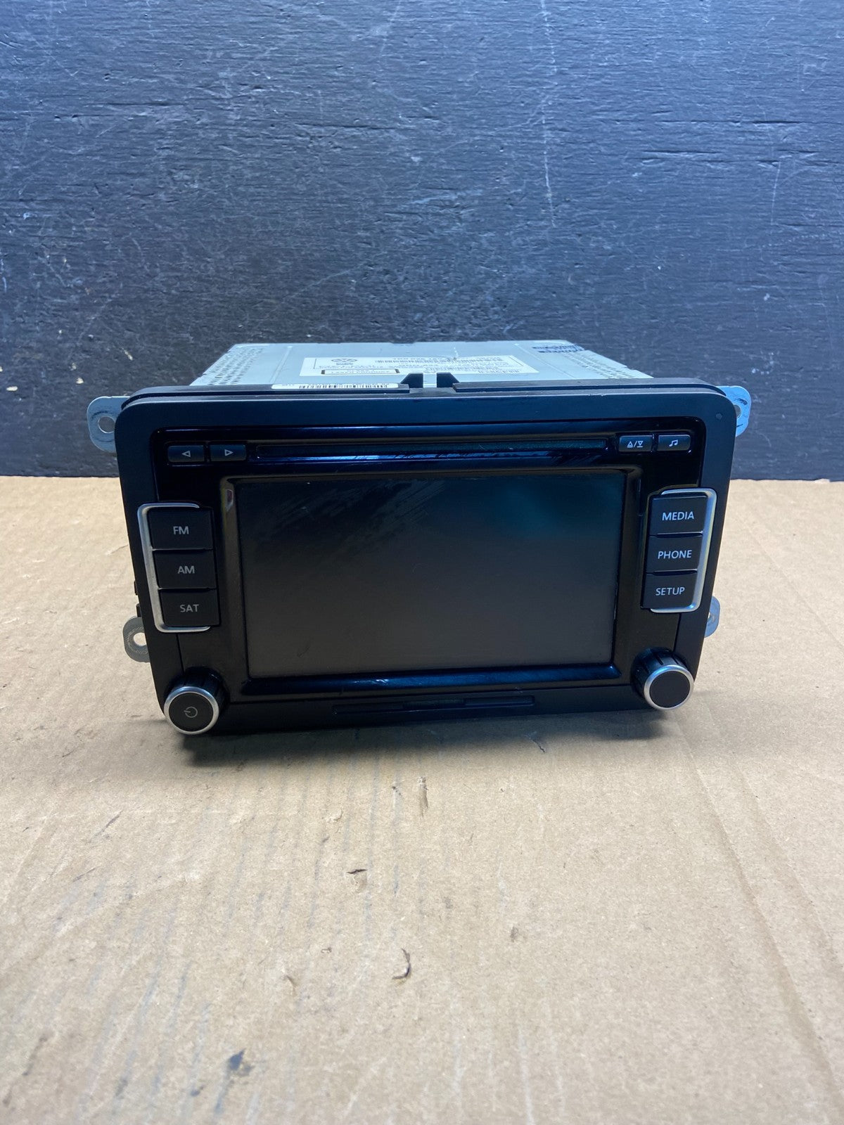 2012 to 2017 Volkswagen Passat Jetta Radio CD Player AM/FM Media AG1510 DW0