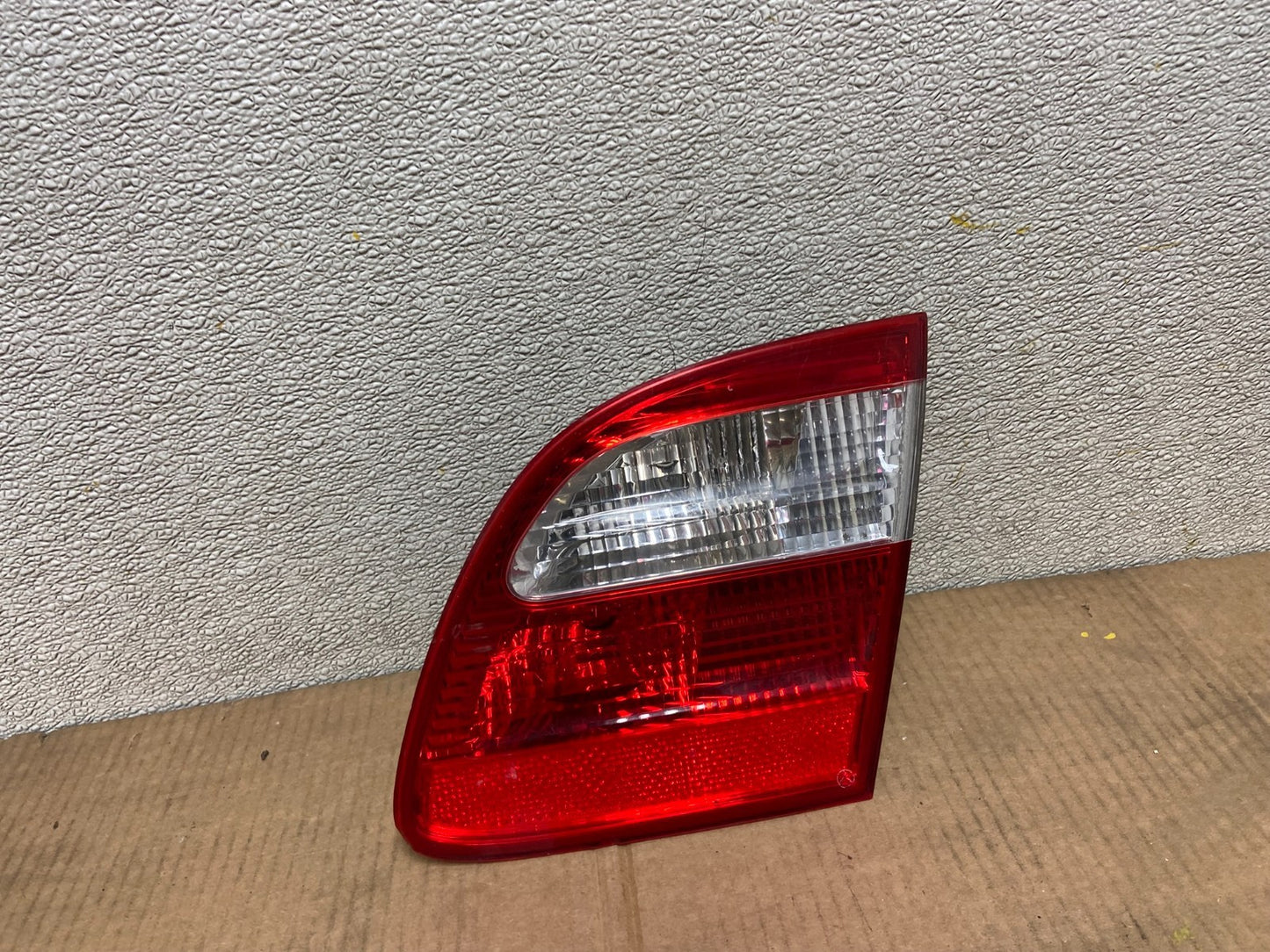 2003-2006 Mercedes E-Class Wagon W211 Right Passenger Inner Tail Light AA5292 DW0