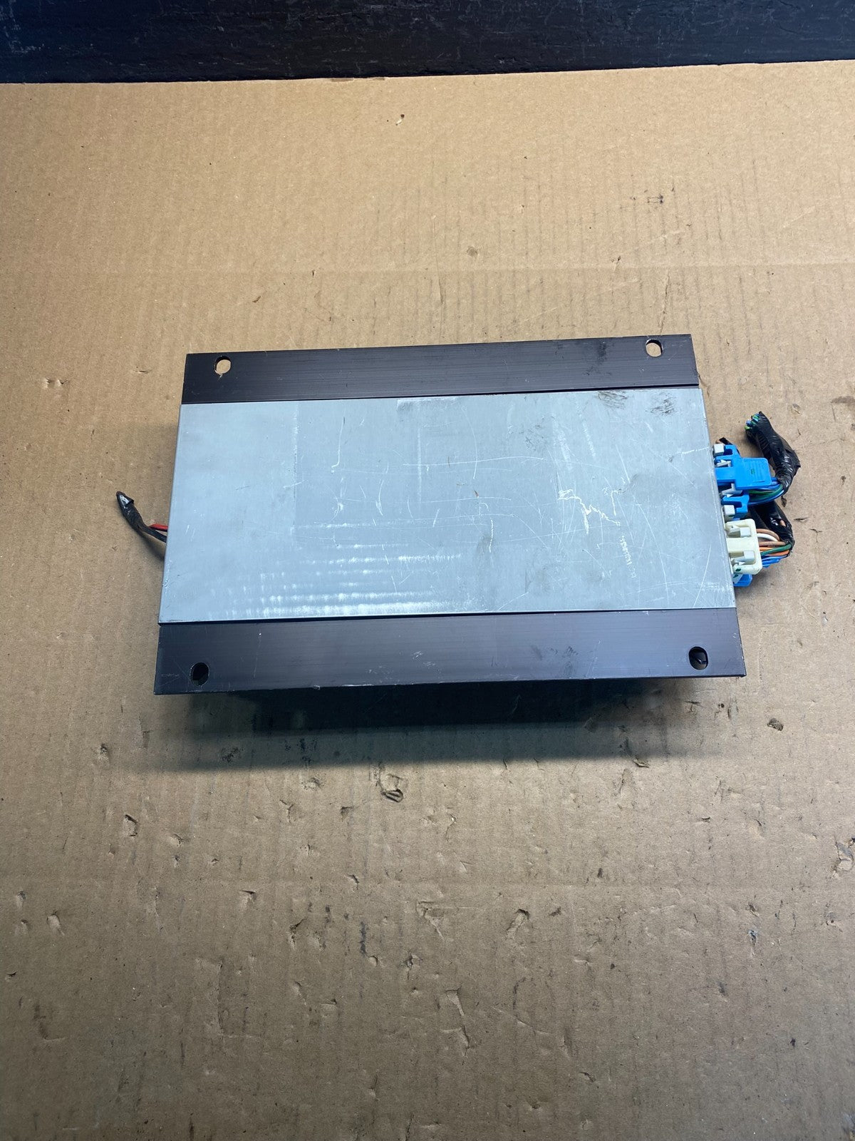 2004 - 2006 Cadillac SRX Stereo Audio Radio Amplifier Module AMP Bose AC2612 DG1