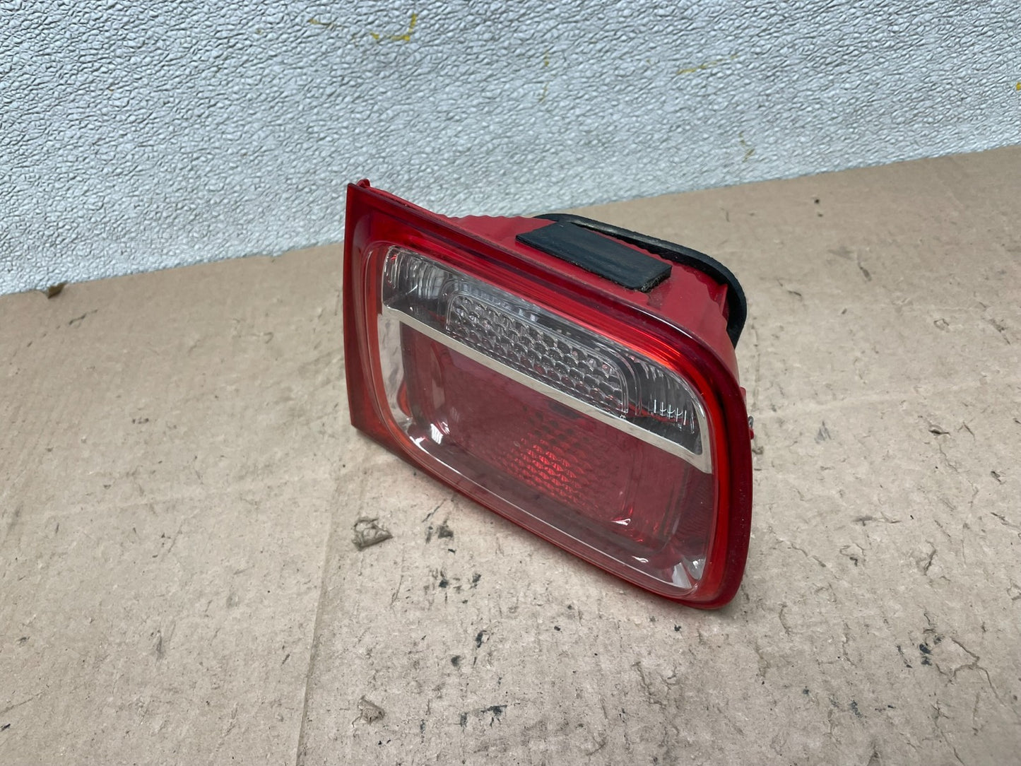 2013-2016 Chevrolet Malibu Right Passenger Rh Inner Tail Light W1015 DW2