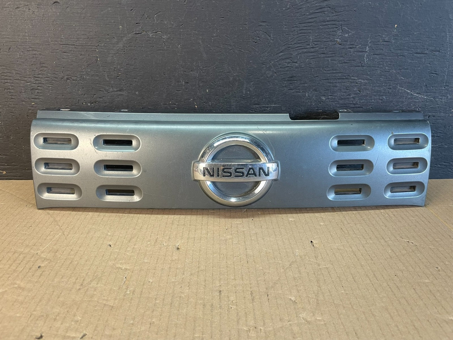2009 to 2014 Nissan Cube Front Upper Grill Grille AE3690 DG0