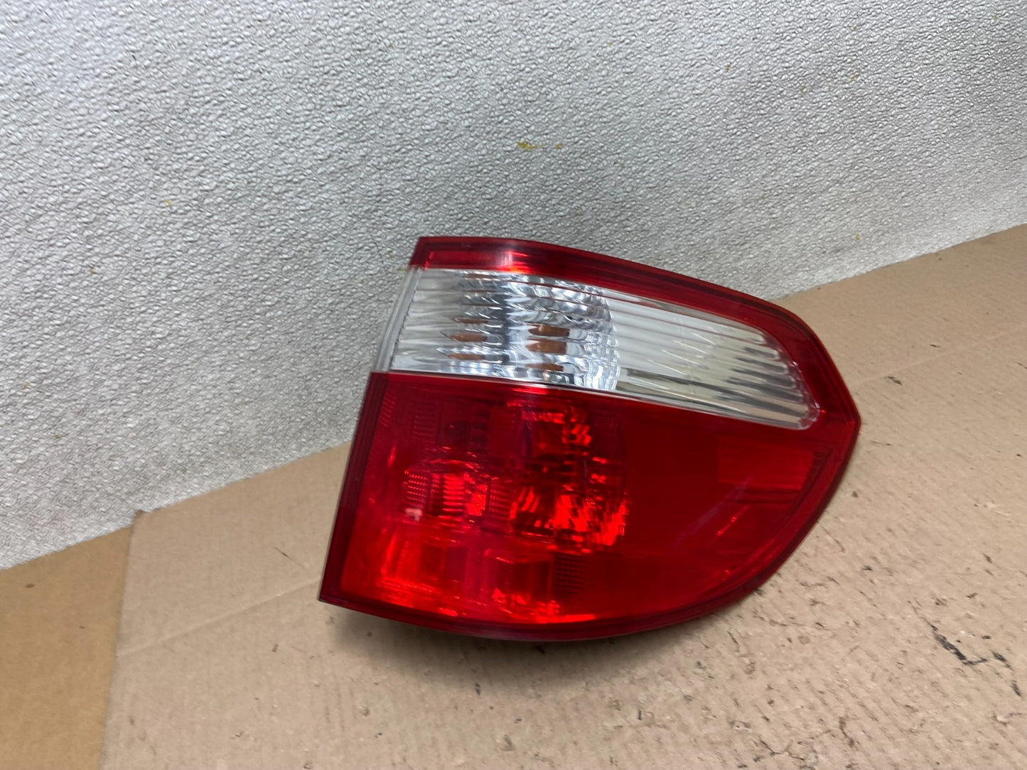 2005 2006 2007 Honda Odyssey Right Passenger RH Side Tail Light Oem Z6123 DW0