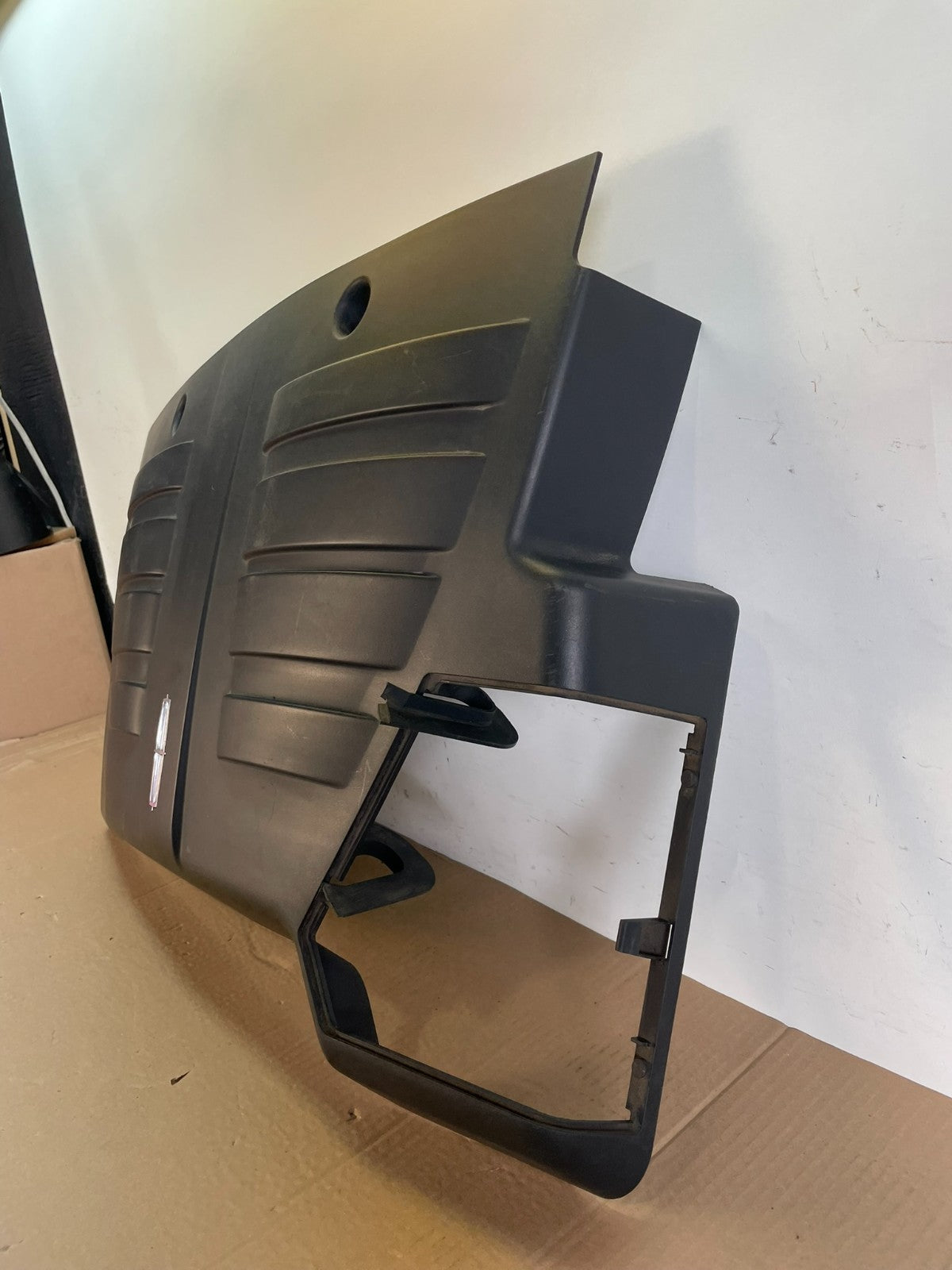 2004 Lincoln Aviator Engine Plastic Trim Motor Cover AH6476 DG1