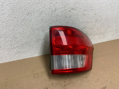 2011-2013 Jeep Grand Cherokee Right Passenger Side Rh Tail Light AE6001 DW2