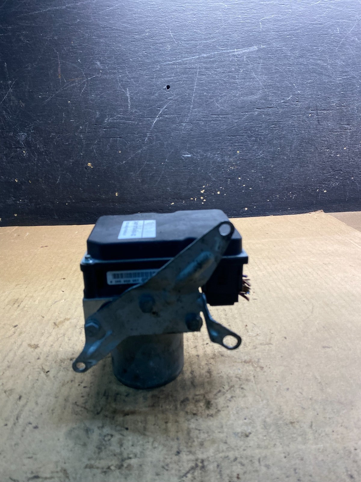 2007 to 2013 BMW 335i ABS Anti-Lock Brake Pump 6768550 OEM Z2406 DG2