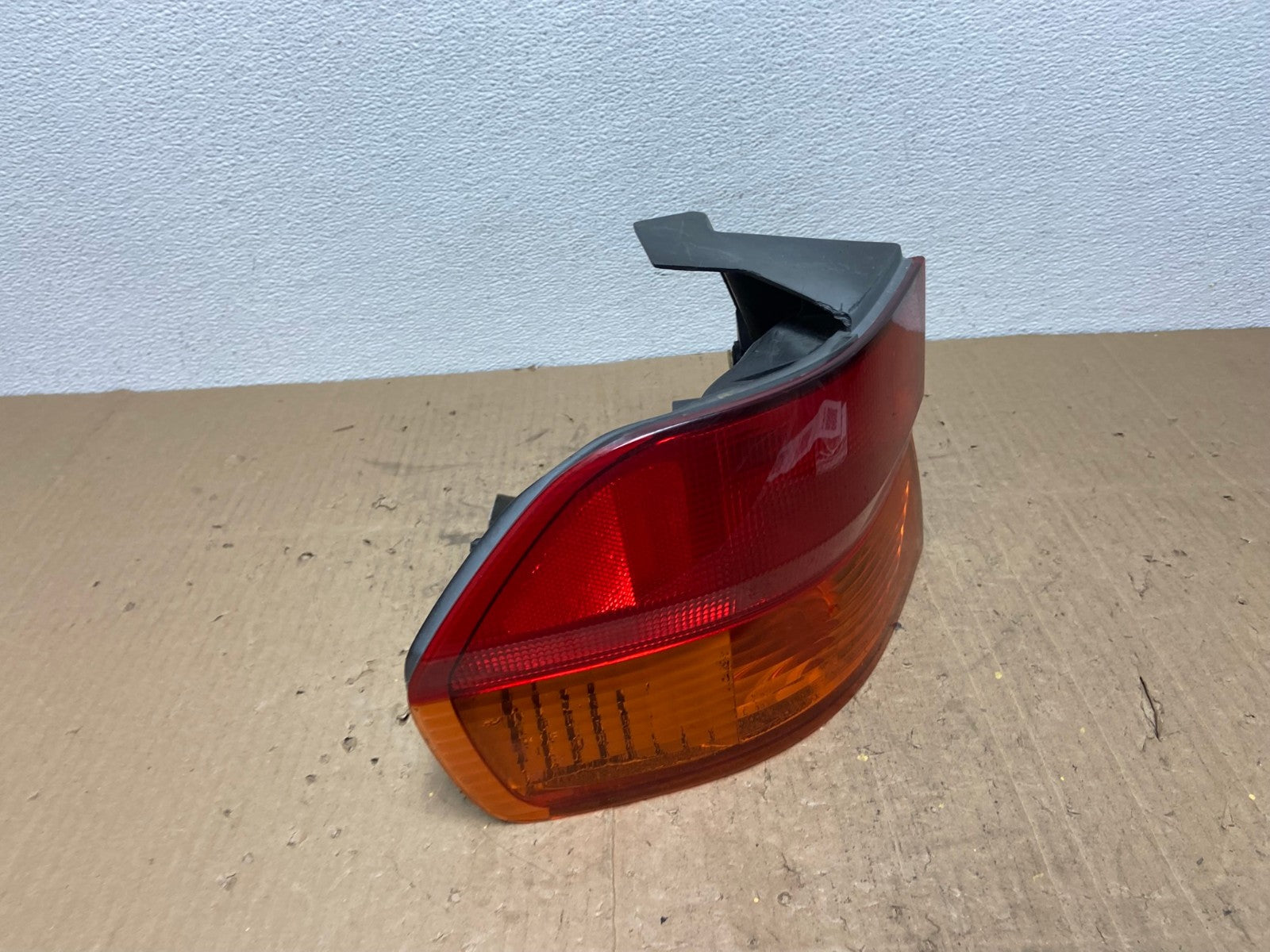 2002 2003 2004 Honda Odyssey Left Driver LH Side Tail Light AC0317 LK2