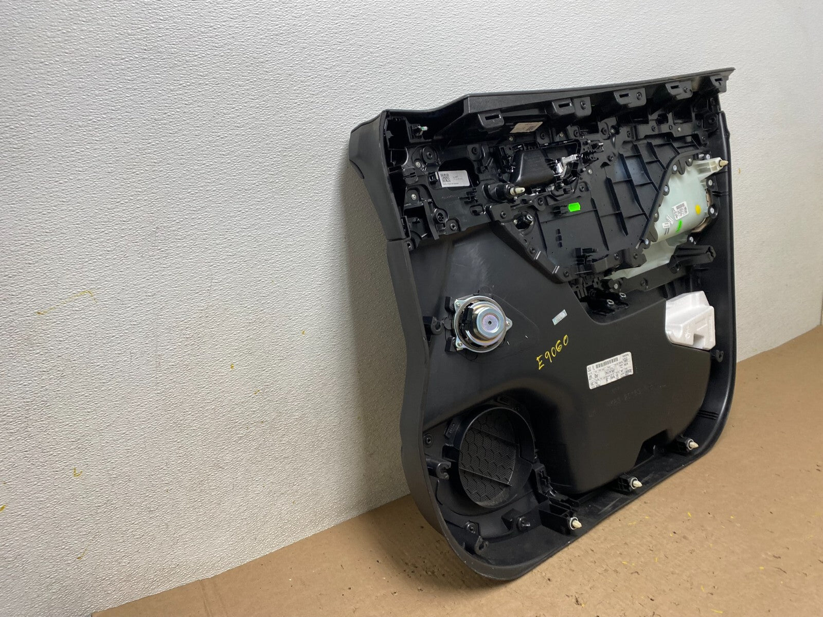 2017 to 2020 Jaguar F-Pace OEM Front Left Driver Interior Door Panel E9060 DG18