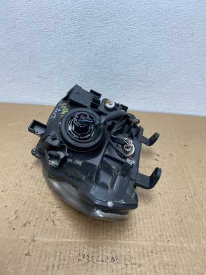 2005 to 2007 Nissan Pathfinder Halogen Headlight Right Passenger AC4030 DW5