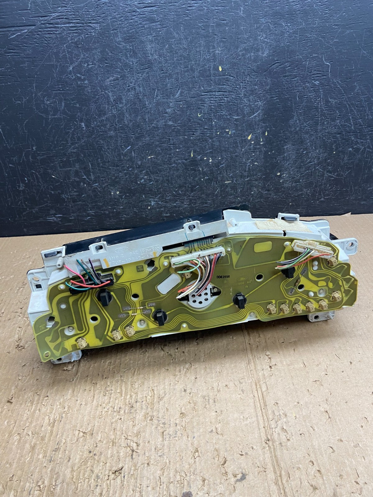 1997 to 2003 Ford E350 VAN Gauge Speedometer Cluster AF1639 DG5
