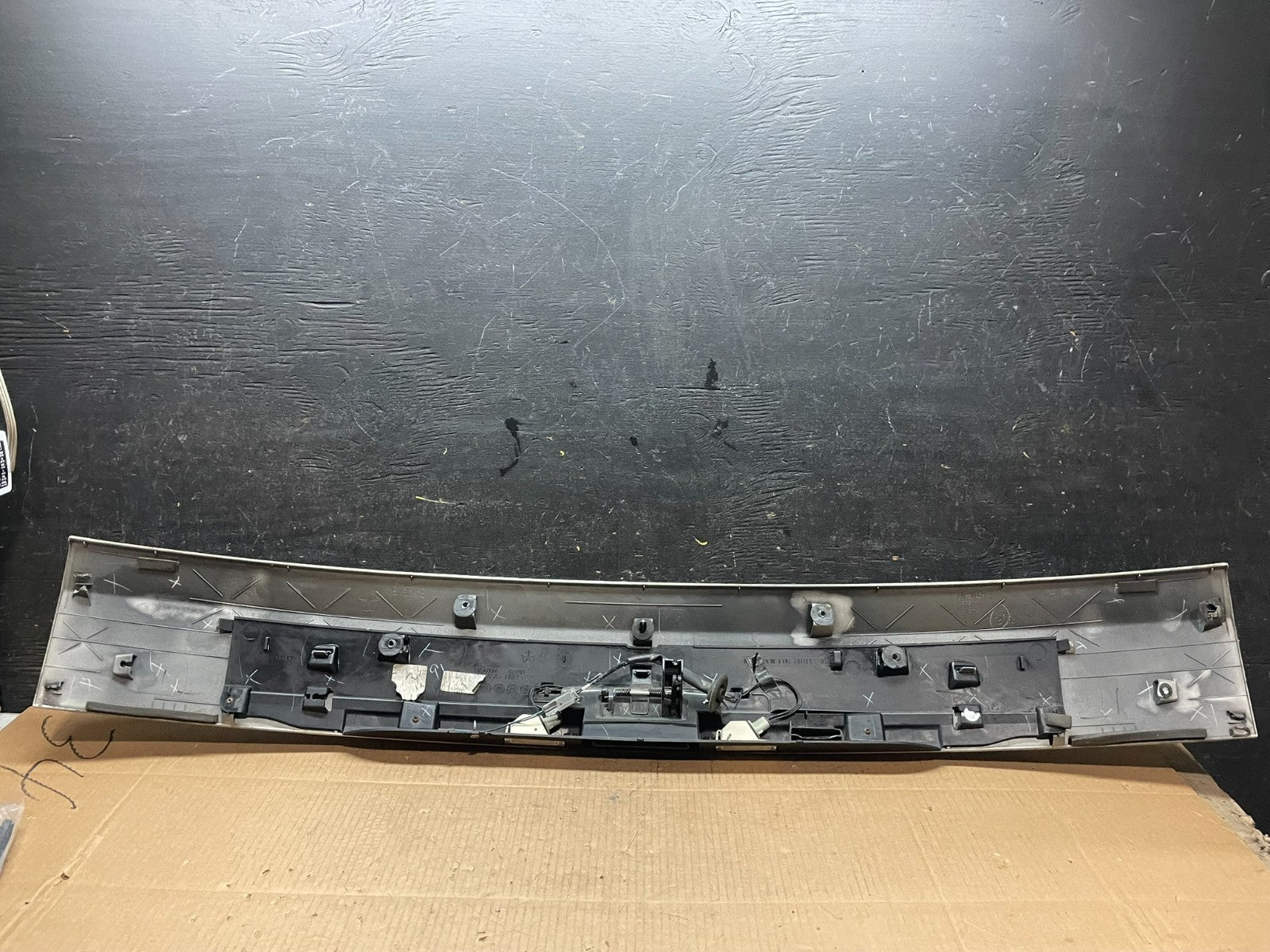 2011-2018 Dodge Grand Caravan Rear Tail Gate Trim Molding Panel OEM Y1778 DG4