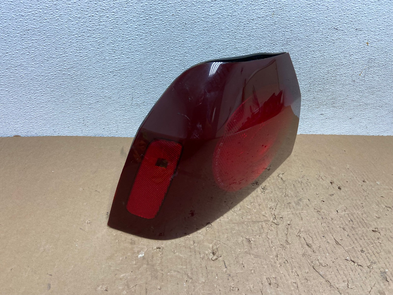 2000 - 2005 Chevrolet Impala Left Driver Lh Side Tail Light AD8785 LK2