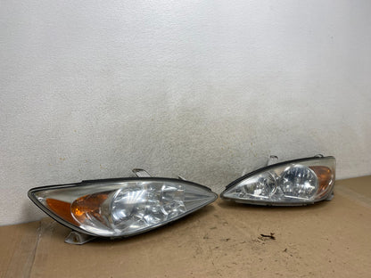 2002 2003 2004 Toyota Camry Left+Right Set Side Halogen Headlights AI1084 DW2