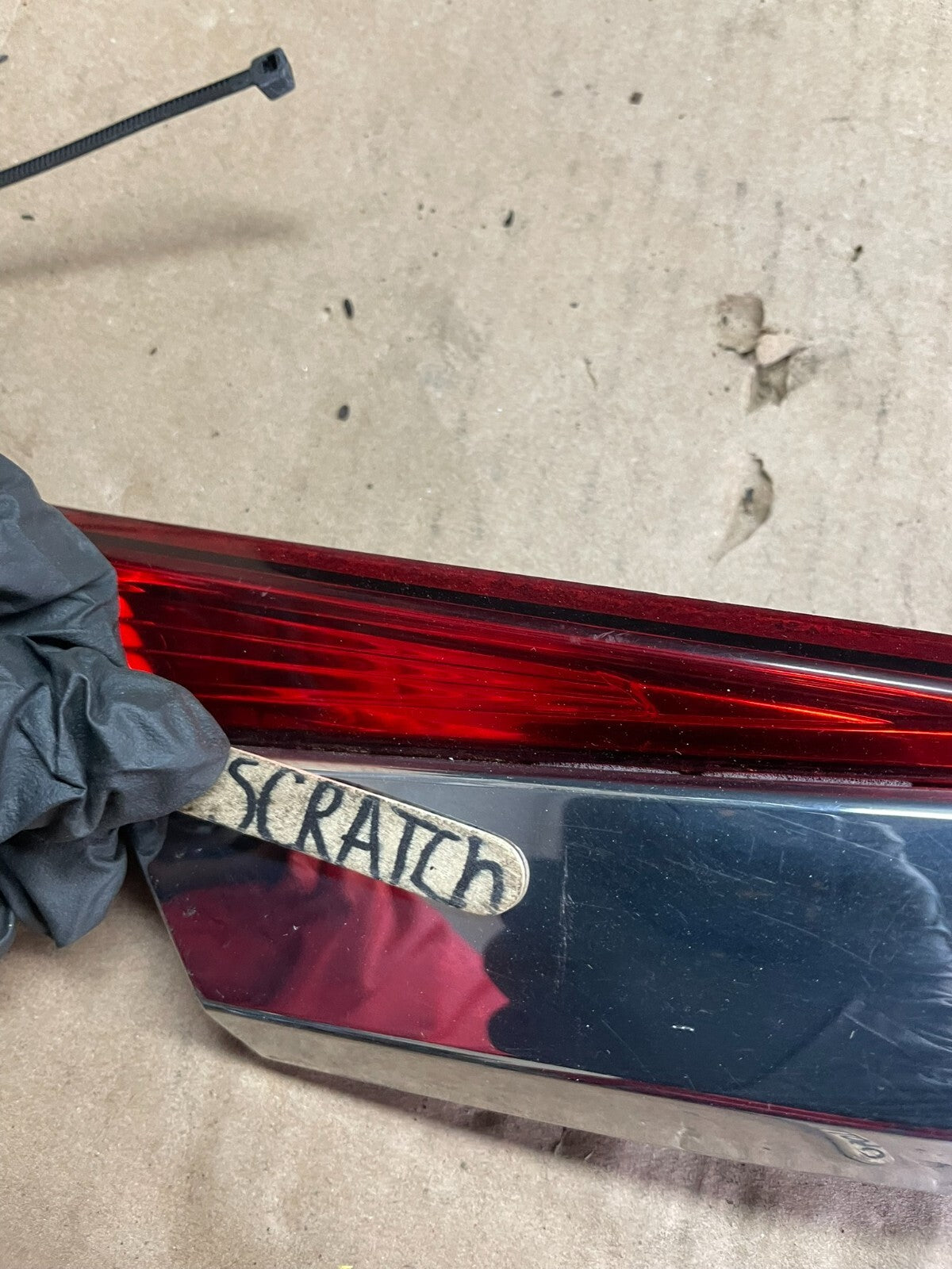 2011 2012 2013 2014 Chrysler 200 Sedan Rear Trunk Chrome Moulding M6102 DG3