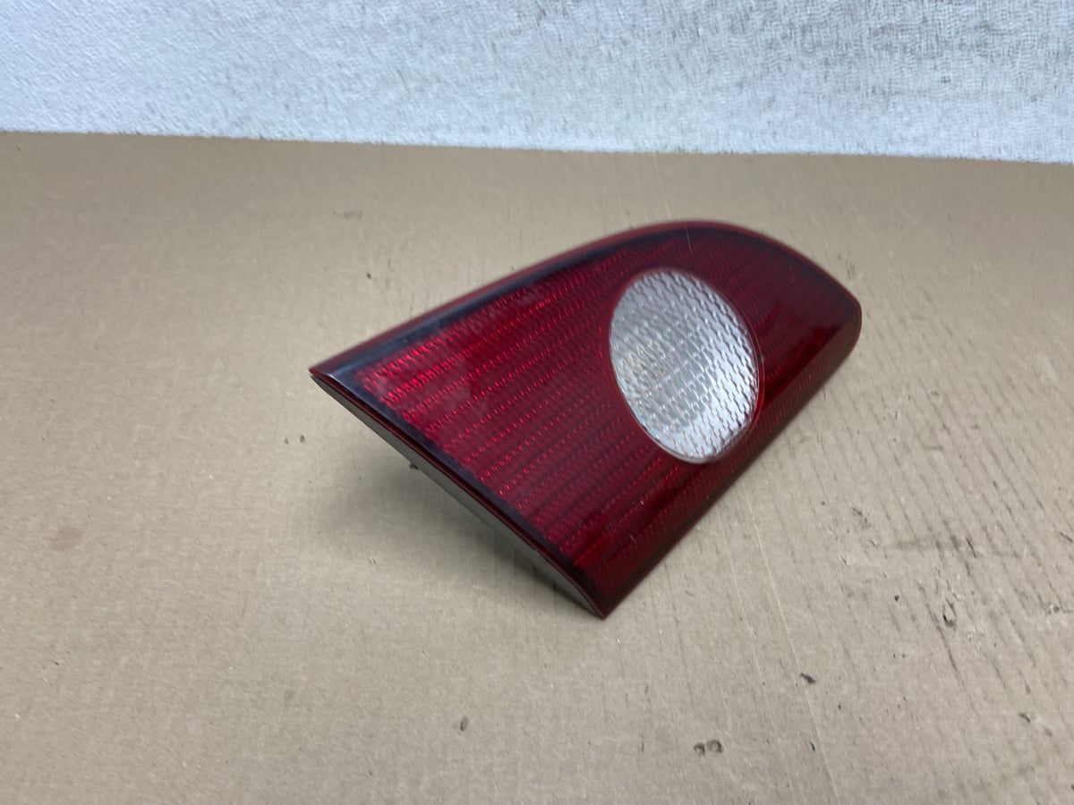 2001 2002 Toyota Corolla Left Driver LH Side Inner Tail light AF5815 LK2