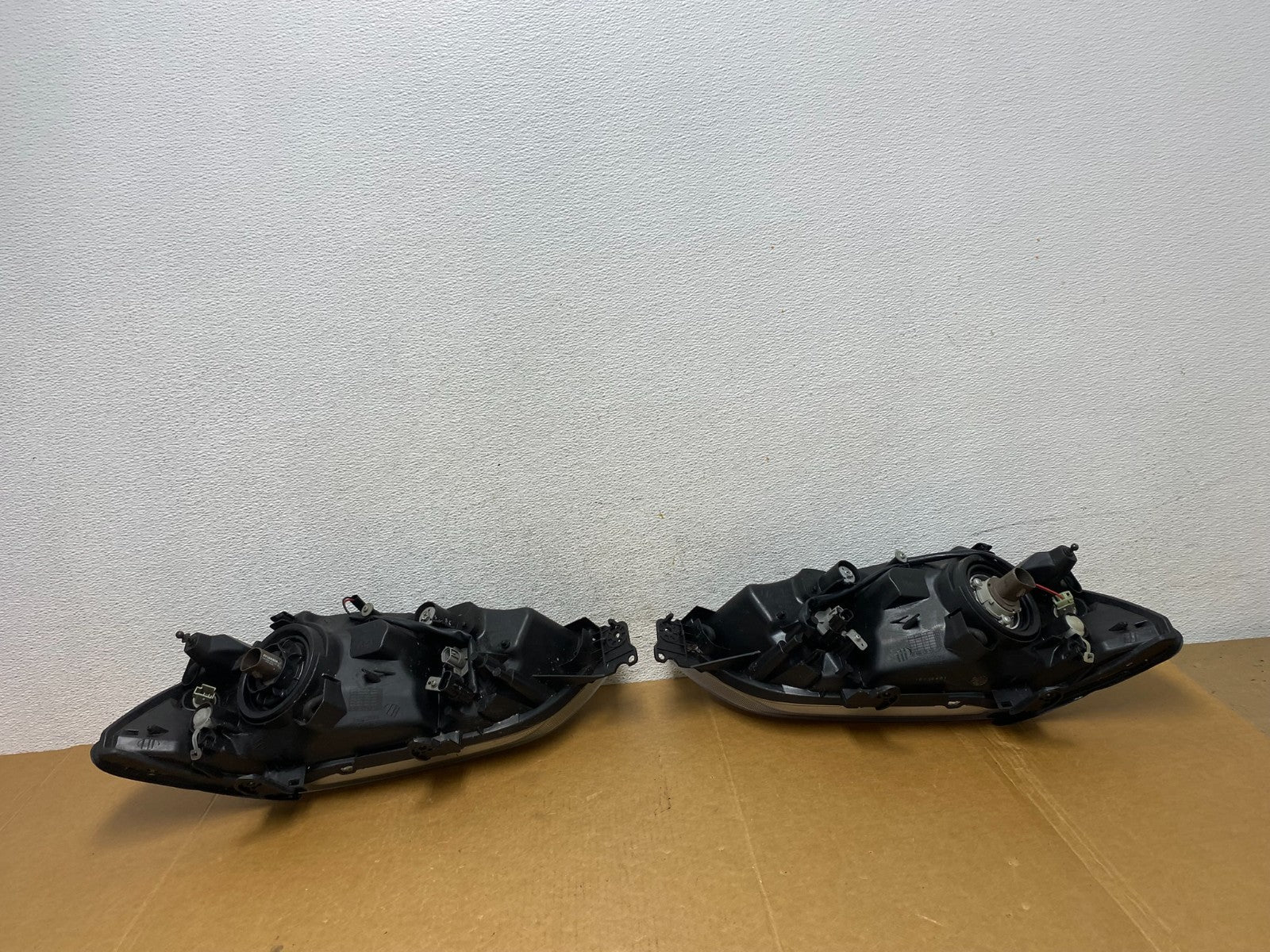 2002 - 2003 Mitsubishi Lancer Left+Right Side Headlights Halogen AD89397