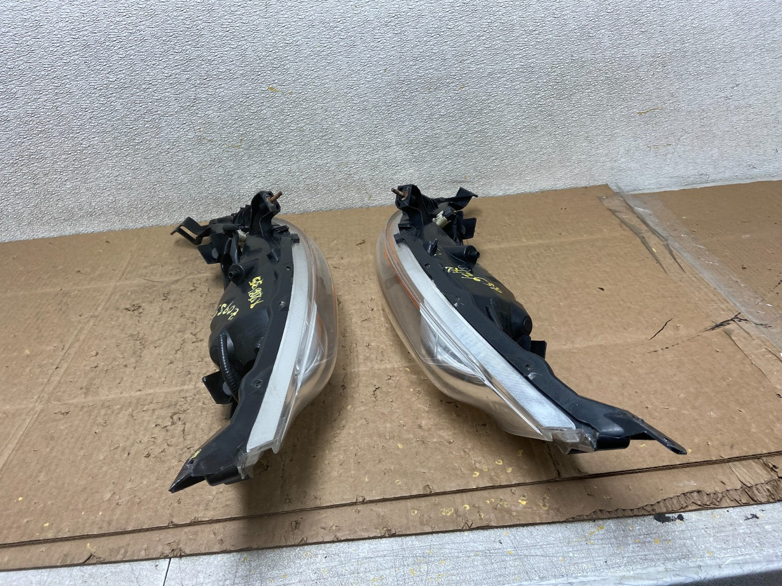 2011-2014 Nissan Juke Turn Signal Headlights Left+Right Halogen OEM Z0955 DW13