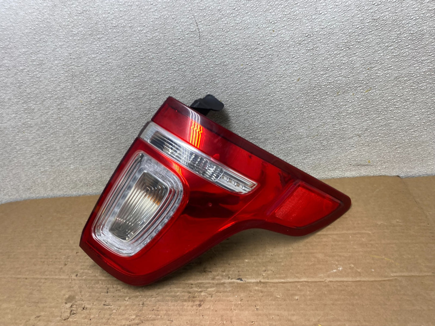 2011-2015 Ford Explorer Police Package Right Passenger Side Tail light Z2809 DW1