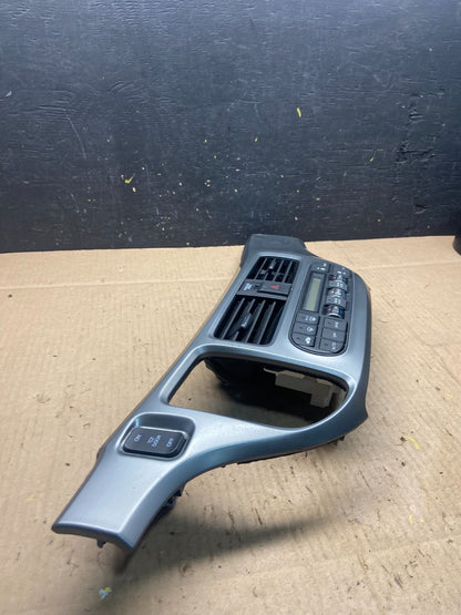 2005 to 2010 Honda Odyssey Radio Climate Control Dash Trim Bezel Q0807 DG1