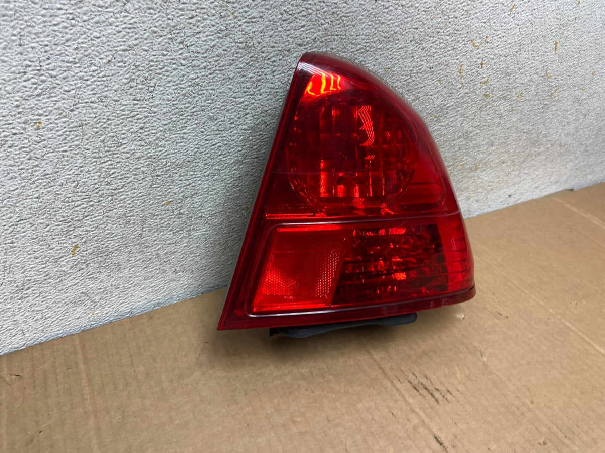 2003 2004 2005 Honda Civic Sedan Right Passenger Side Tail Light AI8425 LK2