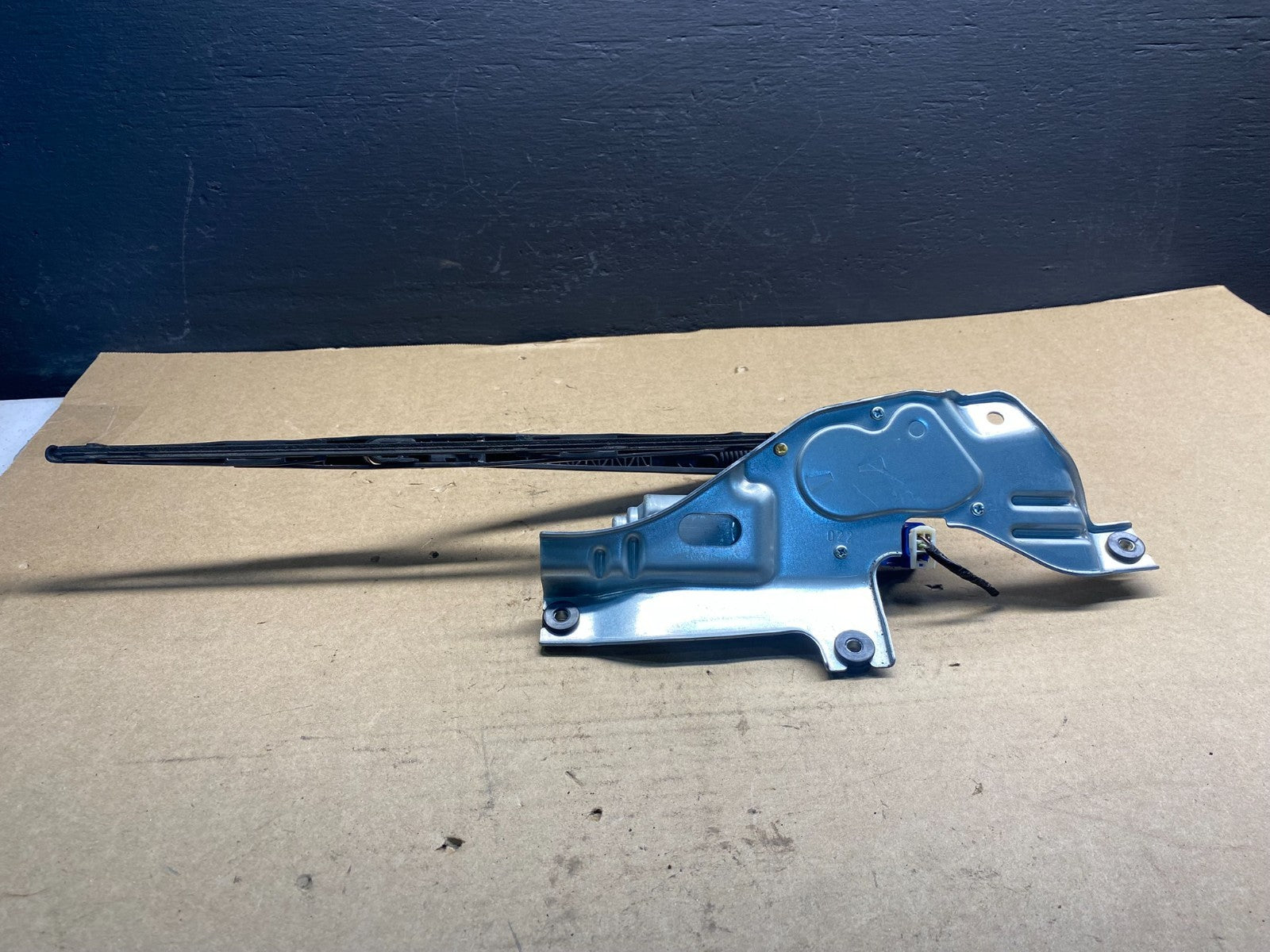 2010 to 2013 Subaru Forester Rear Windshield Washer Wiper Motor AB71955