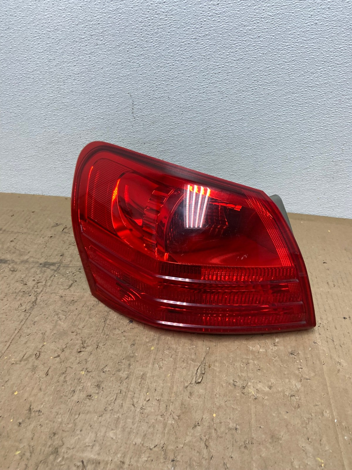 2008 to 2015 Nissan Rogue Left Driver Lh Side Tail Light OEM AC0194 LK0