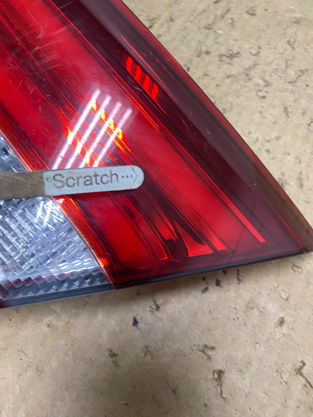 2015 to 2017 Chrysler 200 Sedan Right Passenger  Inner Tail Light Oem Q7875 DW5