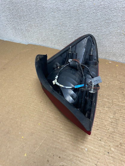 2004 2005 2006 2007 Ford Taurus Left Driver Side Lh Tail Light OEM Z2630 DW5