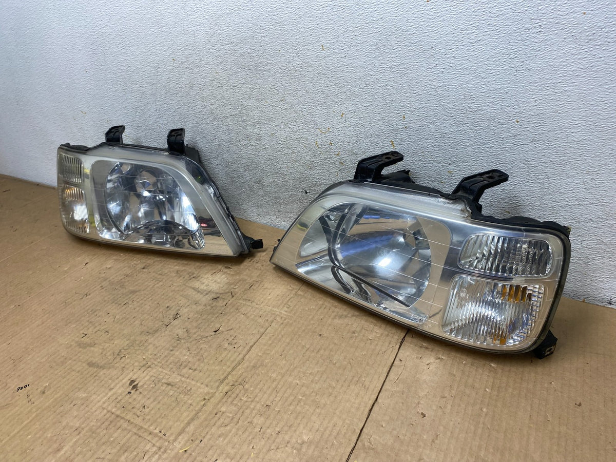 1997 to 2001 Honda CR-V Crv Left+Right Set Chrome Headlights Halogen AI8070 DW1