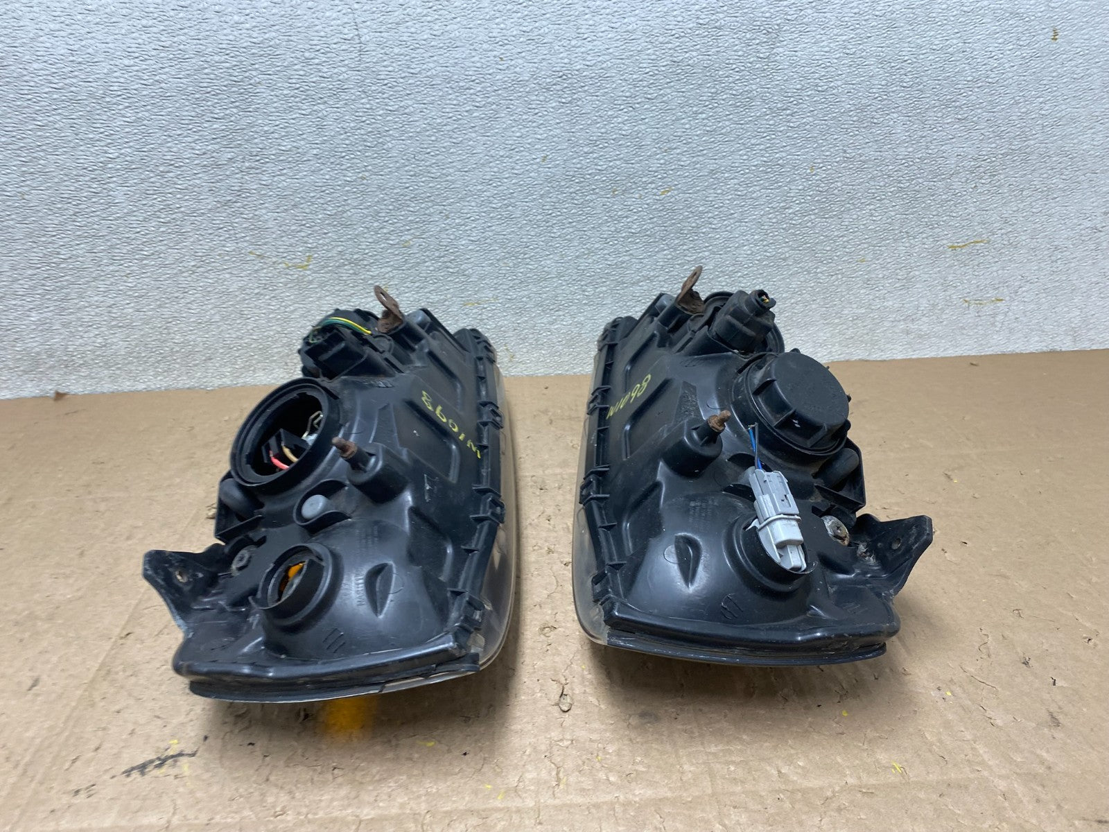 2004 2005 2006 Hyundai Elantra Left+Right Set Halogen Headlights W1098 DW14
