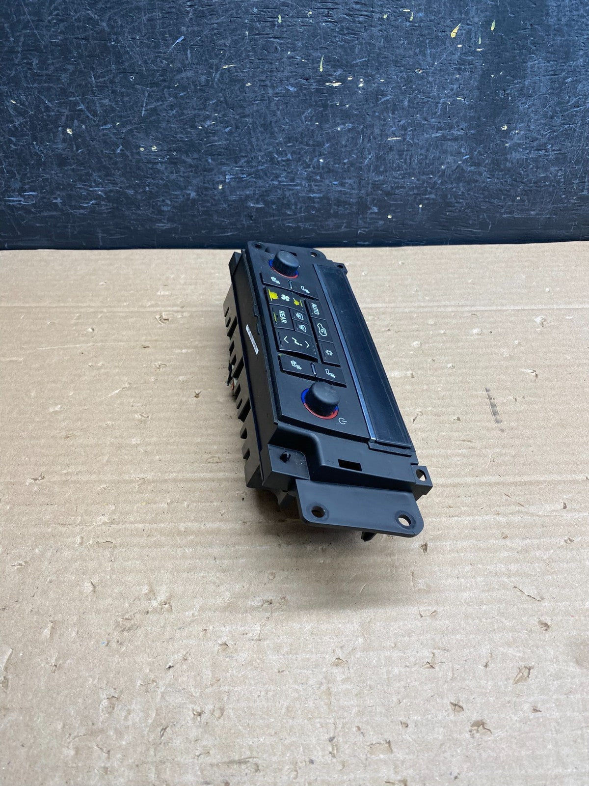 2007 to 2011 Cadillac Escalade AC Heater Climate Control Panel ag6320 DG2