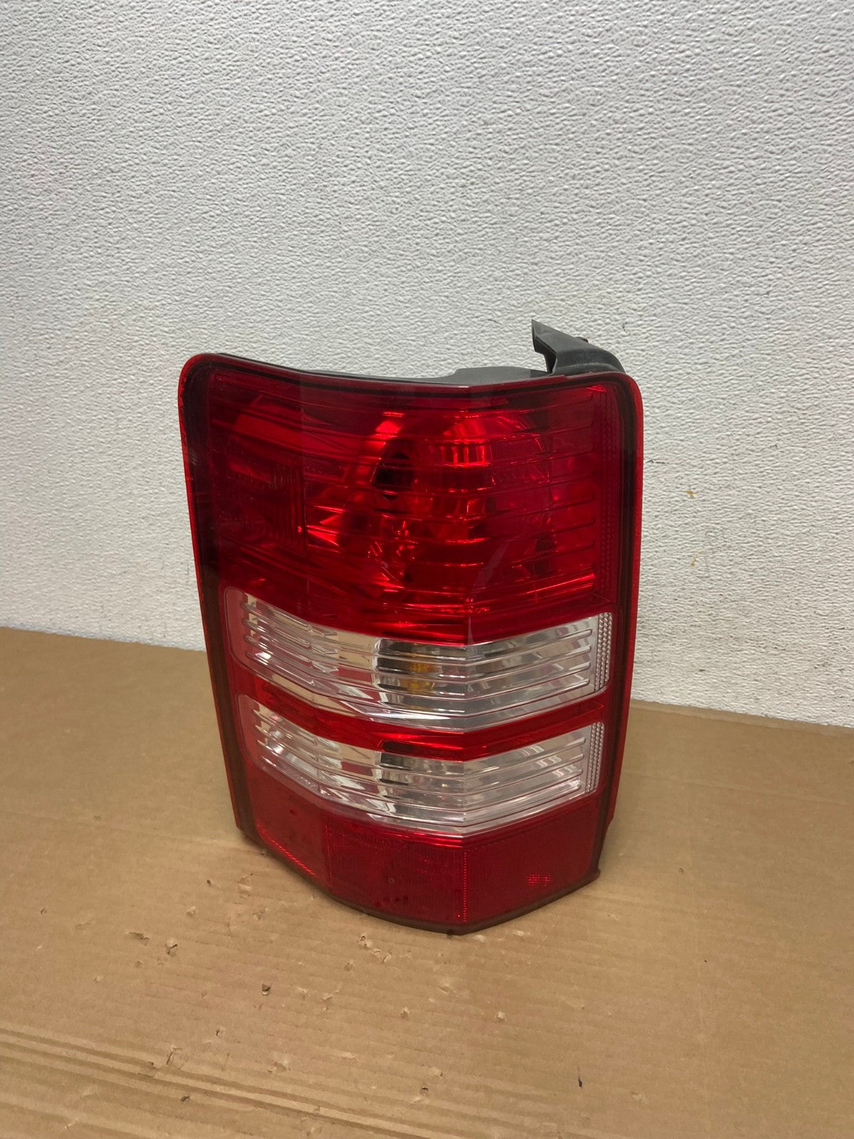 2008 to 2012 Jeep Liberty Left Driver Side Lh Tail Light AD4181 LK0