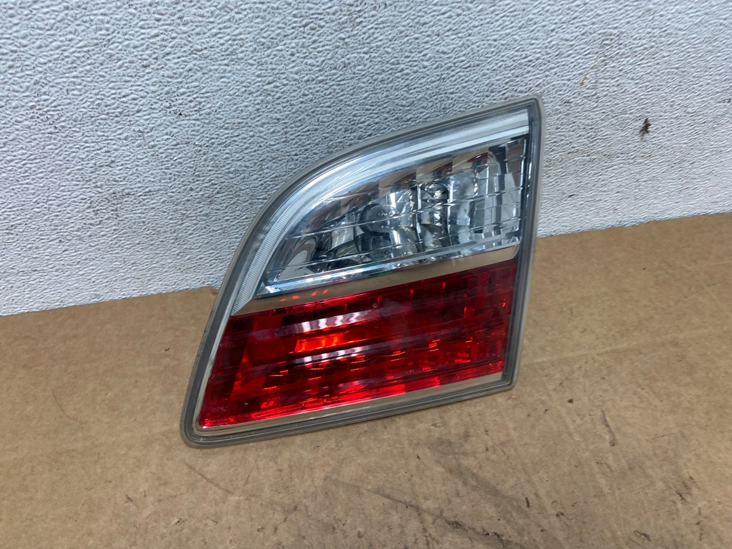2010 2011 2012 Mazda CX-9 Tail Light Inner Right Passenger Rh Side AD6359 LK0