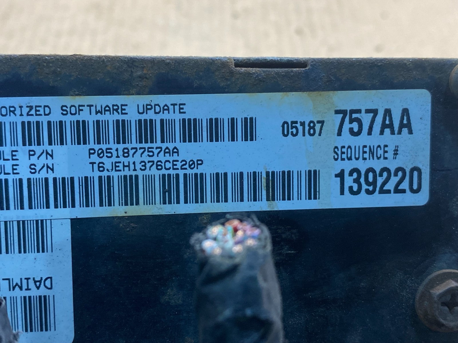 2006 Chrysler Town Country Caravan 3.3L Engine Control ECU p05187757aa AE7552 DG2