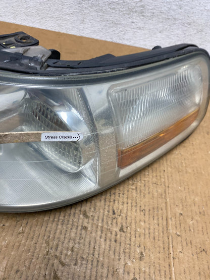 2005 to 2011 Lincoln Town Car Left Driver LH Side Headlight AE1166 DW4