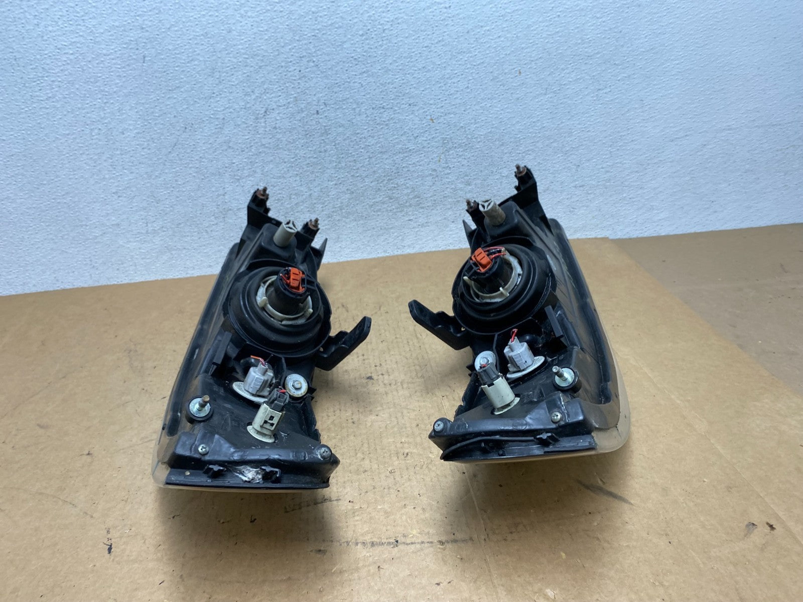 Sedan 2000 2001 Nissan Altima Headlights Left+Right AE4822 DW8