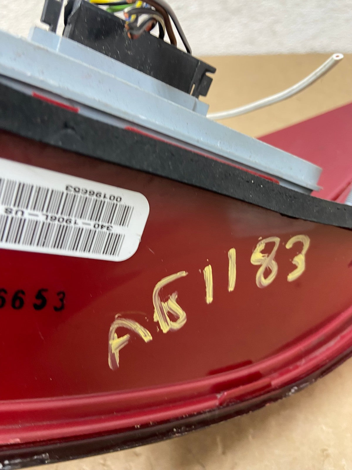 2005-2007 Mercedes-Benz C230 C240 W203 C-Class Left Driver Tail Light AG1183 LK7