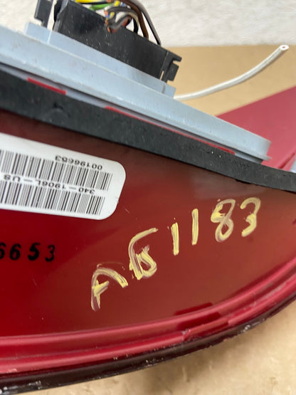 2005-2007 Mercedes-Benz C230 C240 W203 C-Class Left Driver Tail Light AG1183 LK7