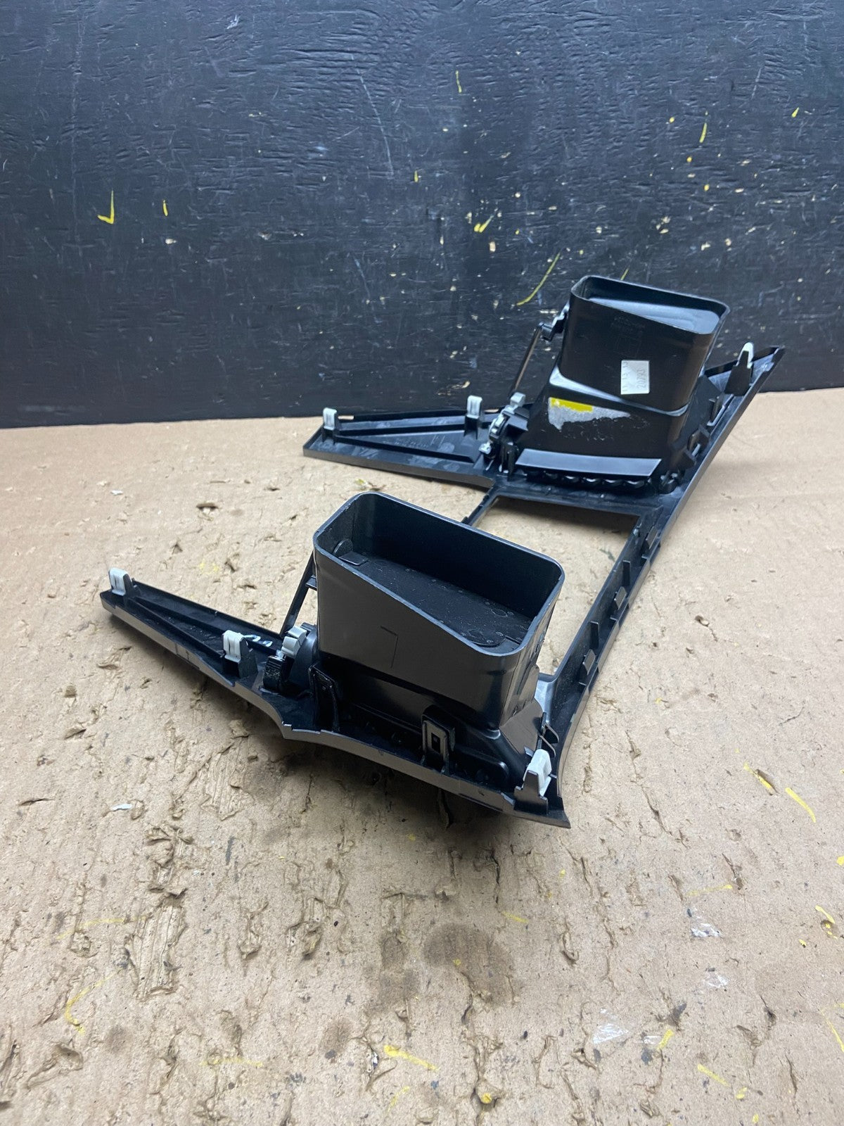 2010 - 2014 Subaru Outback Radio Console Dashboard Center Panel Trim T8835 DG4