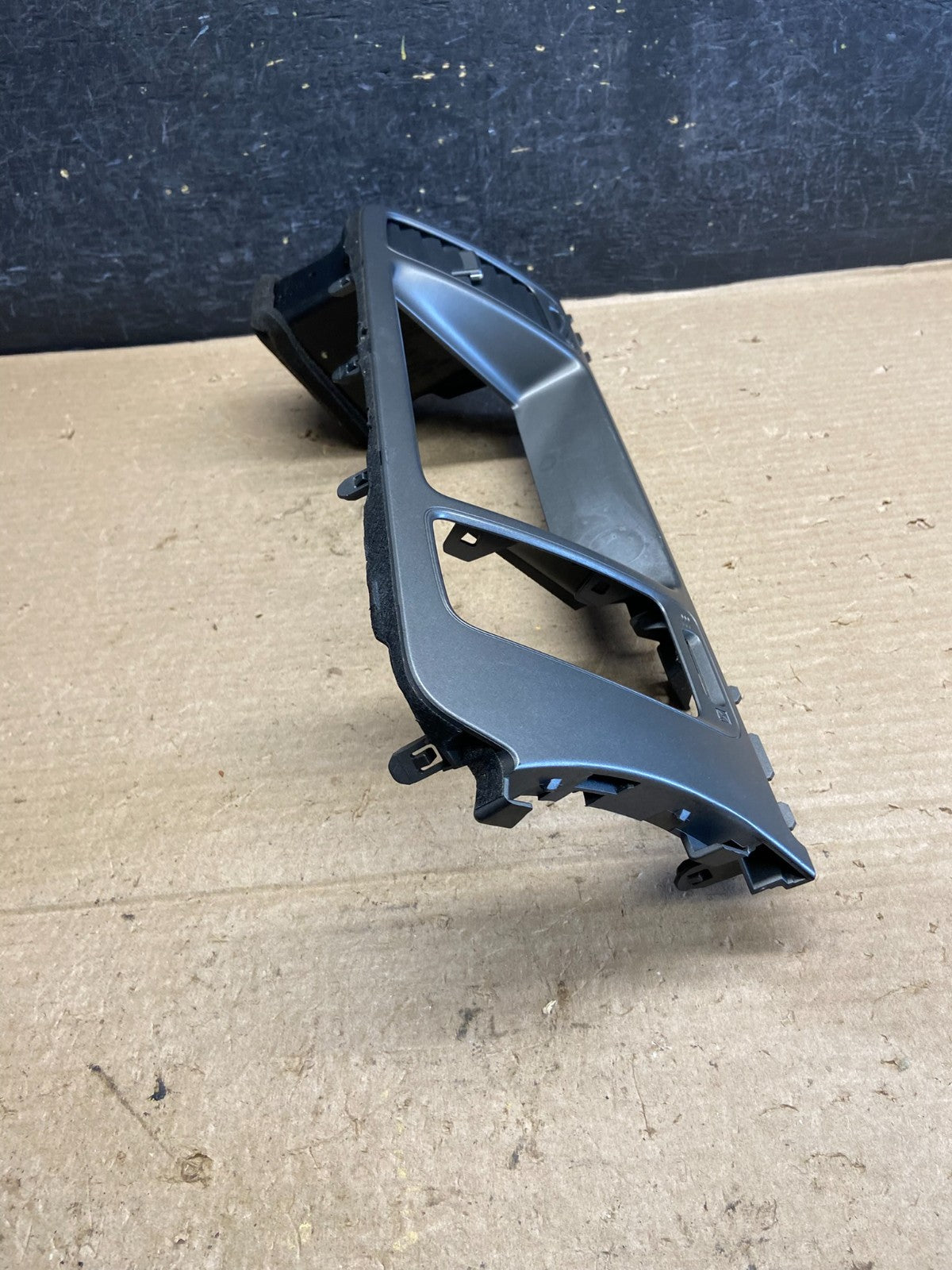 2009-2010 Nissan Murano Radio Center Console Display Bezel Air Vent OE AH3958 DG2