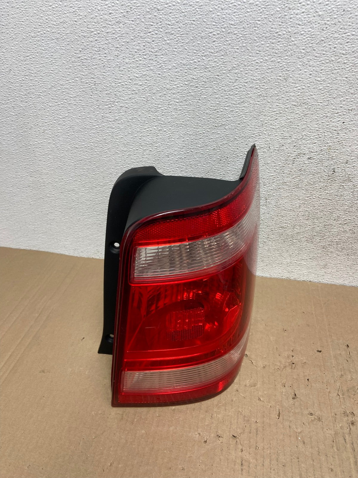 2008 to 2012 Ford Escape Right Passenger RH Side Tail Light AE9659 LK2