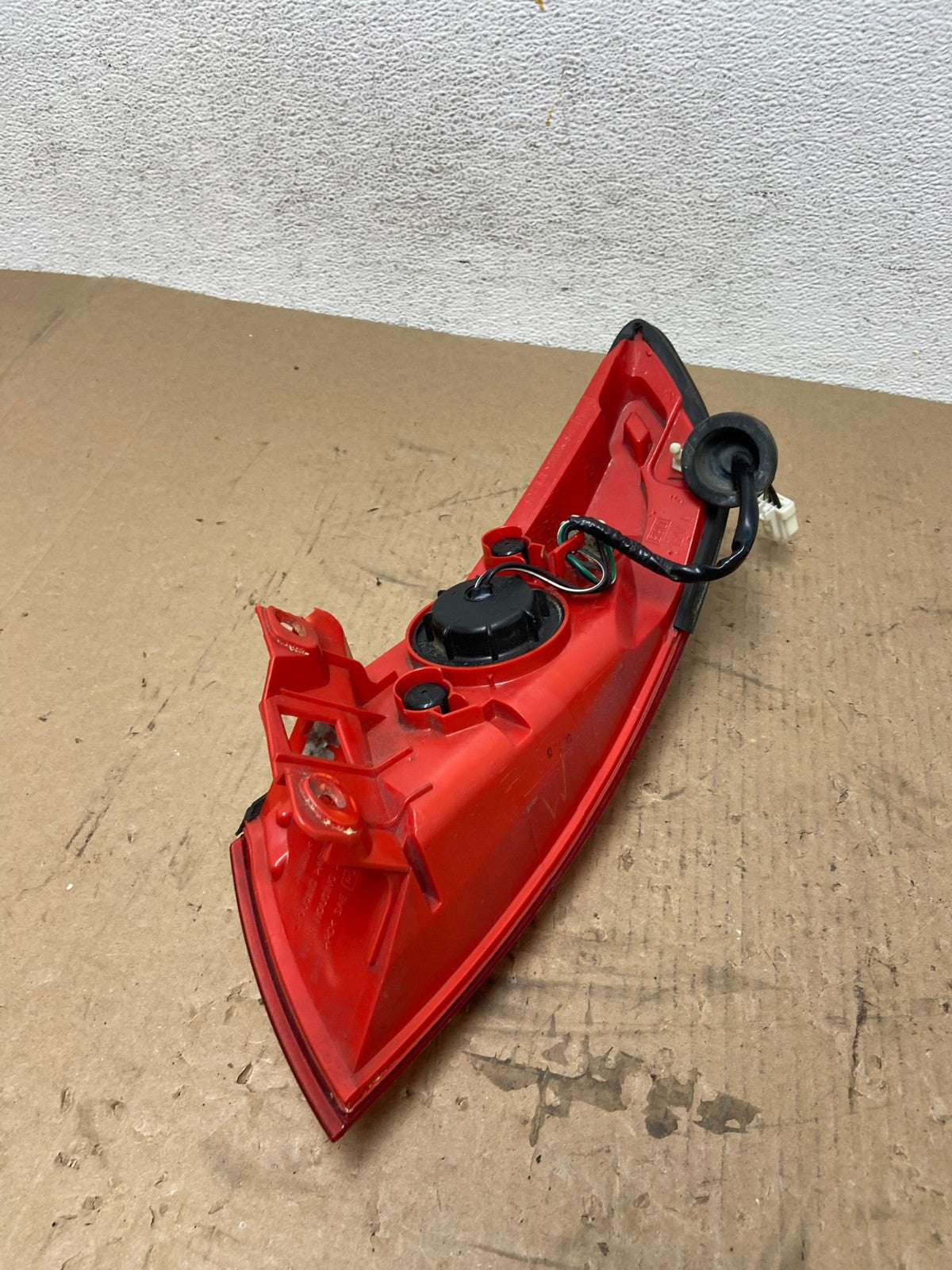 2003-2008 Infiniti FX35 FX45 Driver Left LH Side Tail Light AD7834 LK5