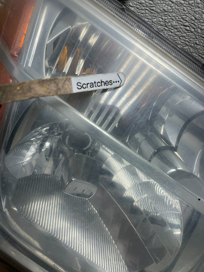 2005 to 2007 Nissan Pathfinder Halogen Headlight Right Passenger Oem AB0042 DW3