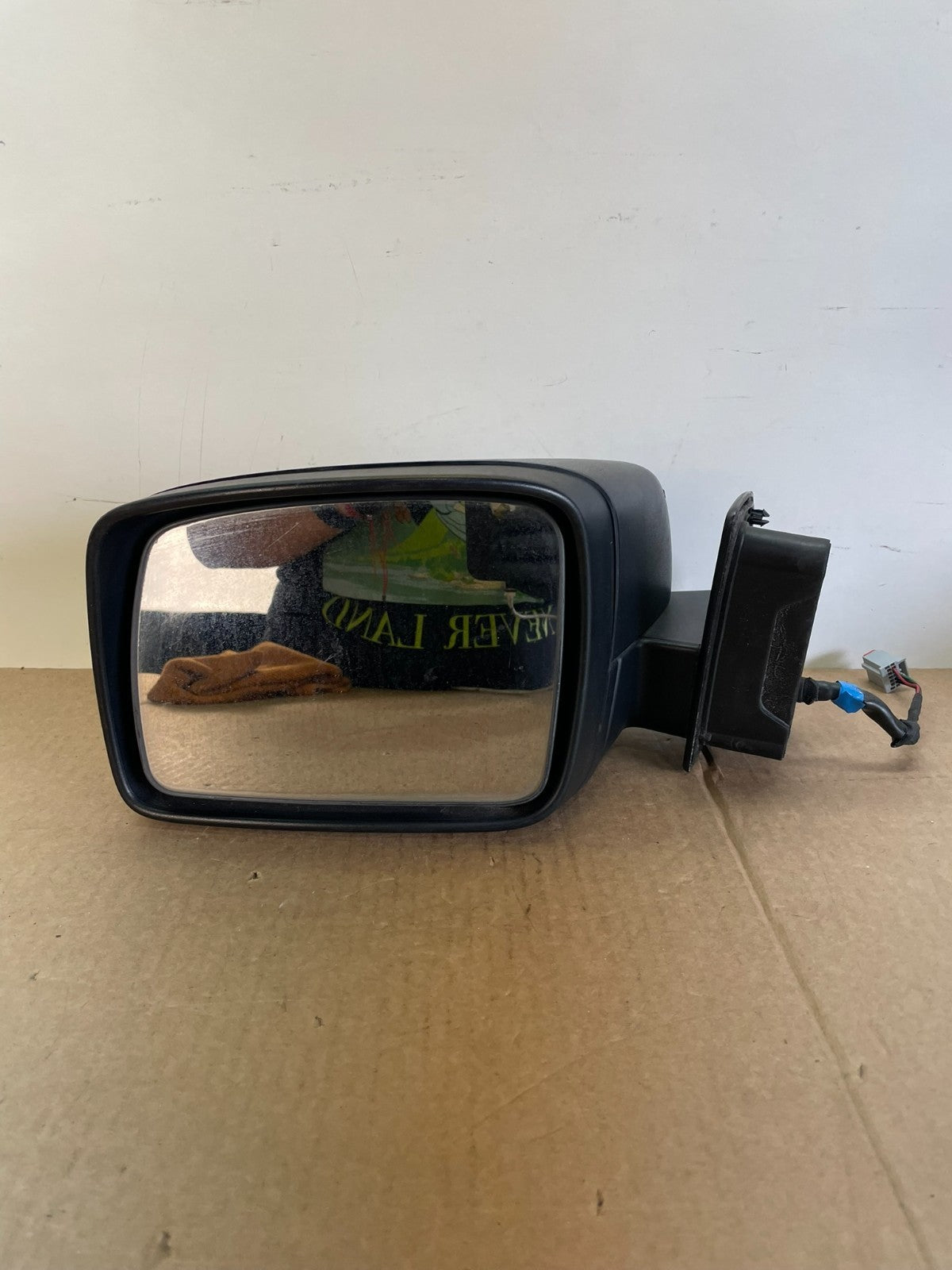 2005 - 2009 Land Rover LR3 Left Driver Side View Door Mirror ah6142 DG7
