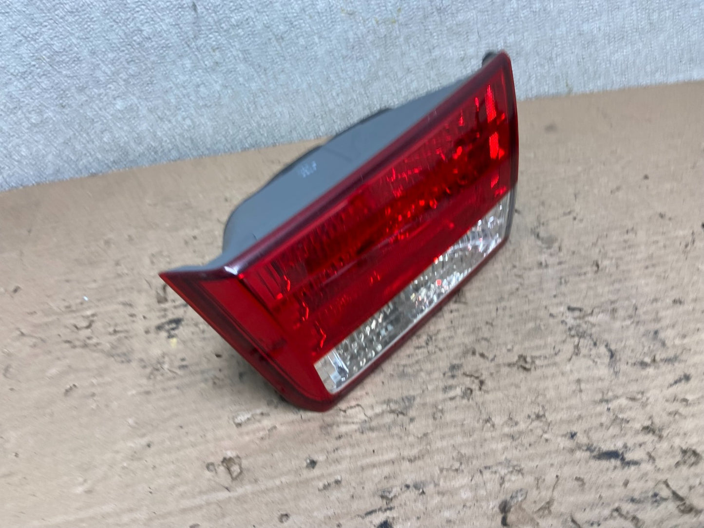 2006 2007 2008 Hyundai Sonata Right Passenger Rh Inner Tail Light Oem AA9811 DG2